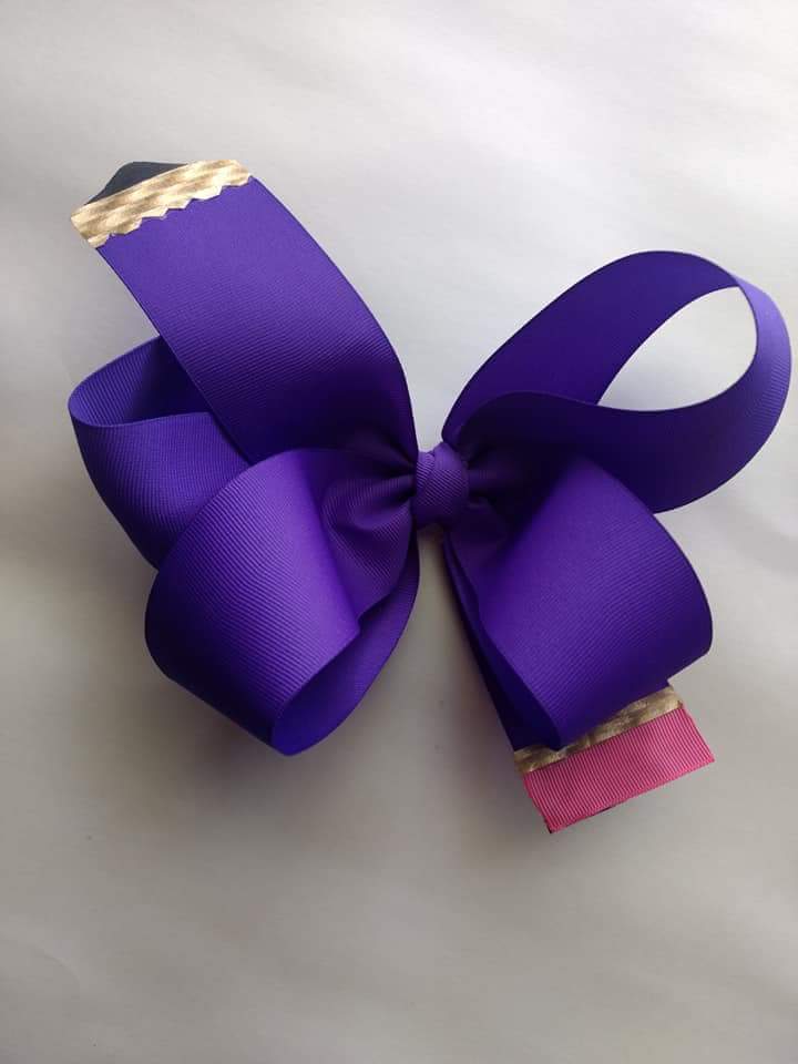 Color pencil bow
