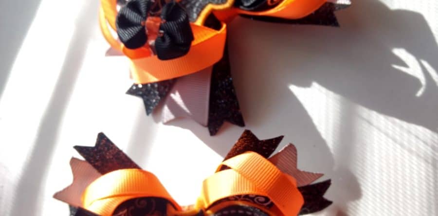 Bat pigtail bows